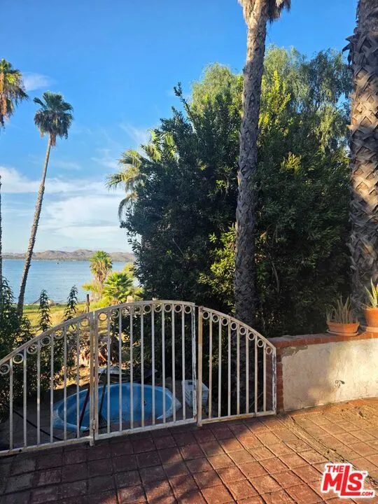 17320 Grand Avenue Lake Elsinore, CA 92530