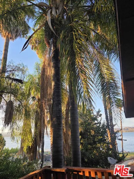 17320 Grand Avenue Lake Elsinore, CA 92530