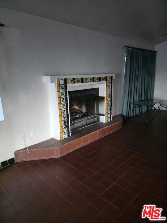 17320 Grand Avenue Lake Elsinore, CA 92530