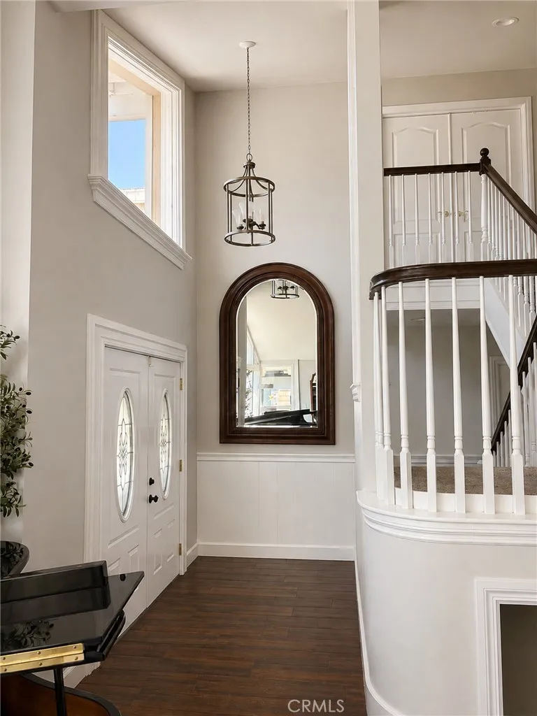 25891 Via Viento Mission Viejo, CA 92691