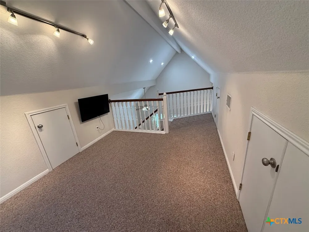 1256 Lonesome Canyon Lake, TX 78133