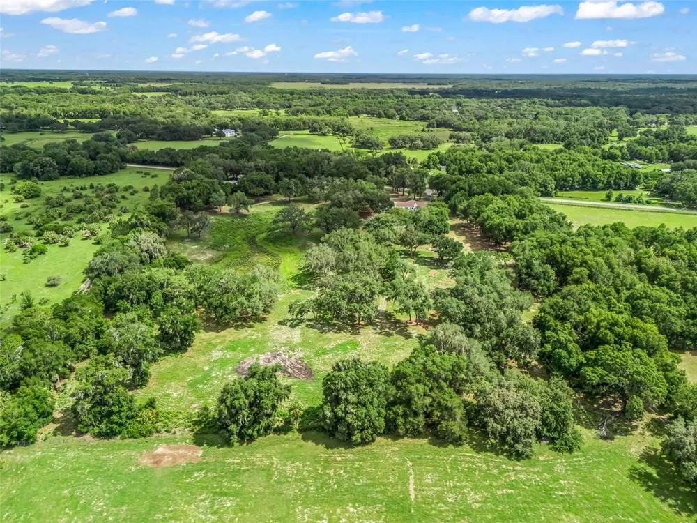 10660 E BUSHNELL ROAD Floral City, FL 34436