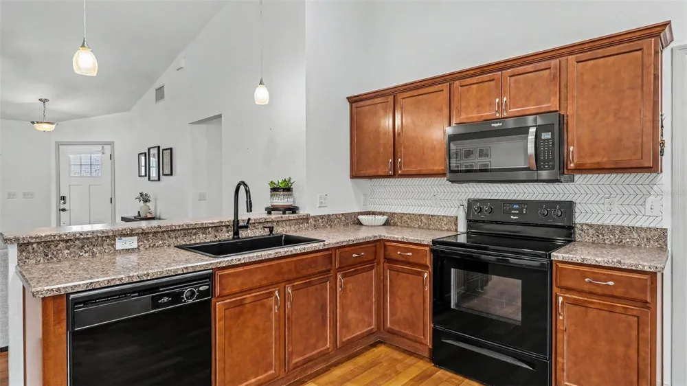 5030 BELMONT PARK LANE Mulberry, FL 33860