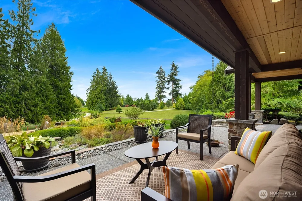 6754 Owl Lane Clinton, WA 98236