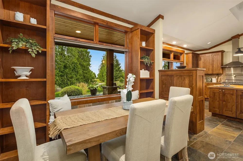 6754 Owl Lane Clinton, WA 98236