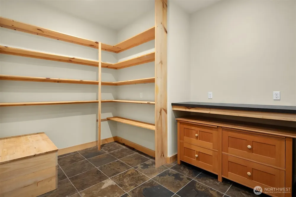 6754 Owl Lane Clinton, WA 98236