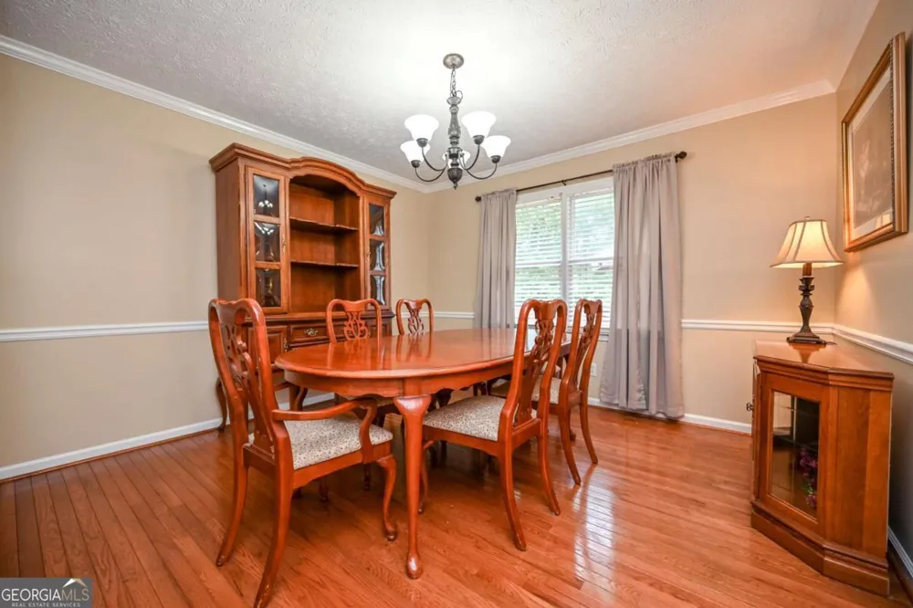 114 Valley Farm LN Acworth, GA 30102