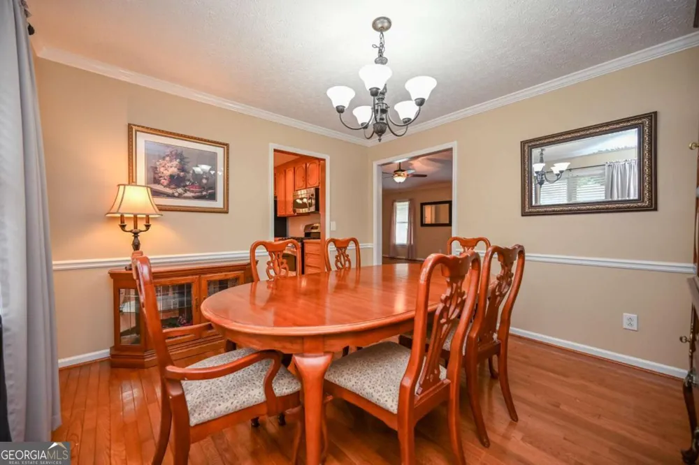114 Valley Farm LN Acworth, GA 30102