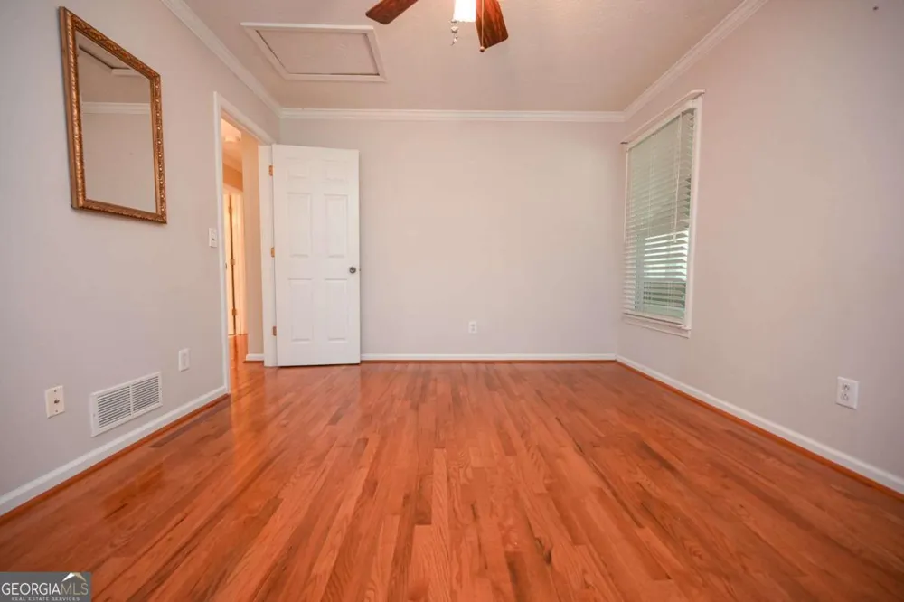 114 Valley Farm LN Acworth, GA 30102