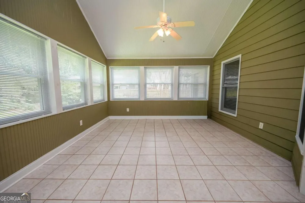 114 Valley Farm LN Acworth, GA 30102