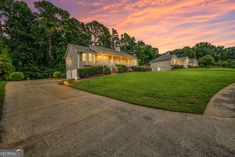 114 Valley Farm LN Acworth, GA 30102