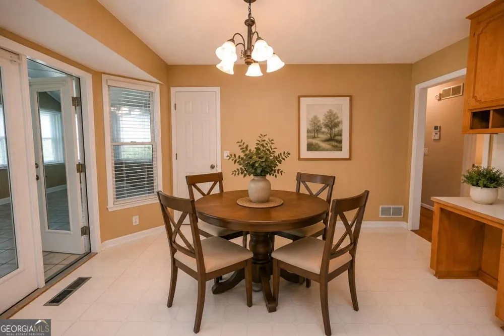114 Valley Farm LN Acworth, GA 30102