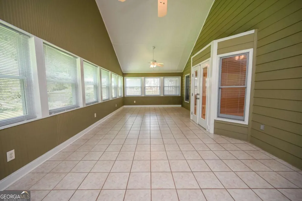 114 Valley Farm LN Acworth, GA 30102