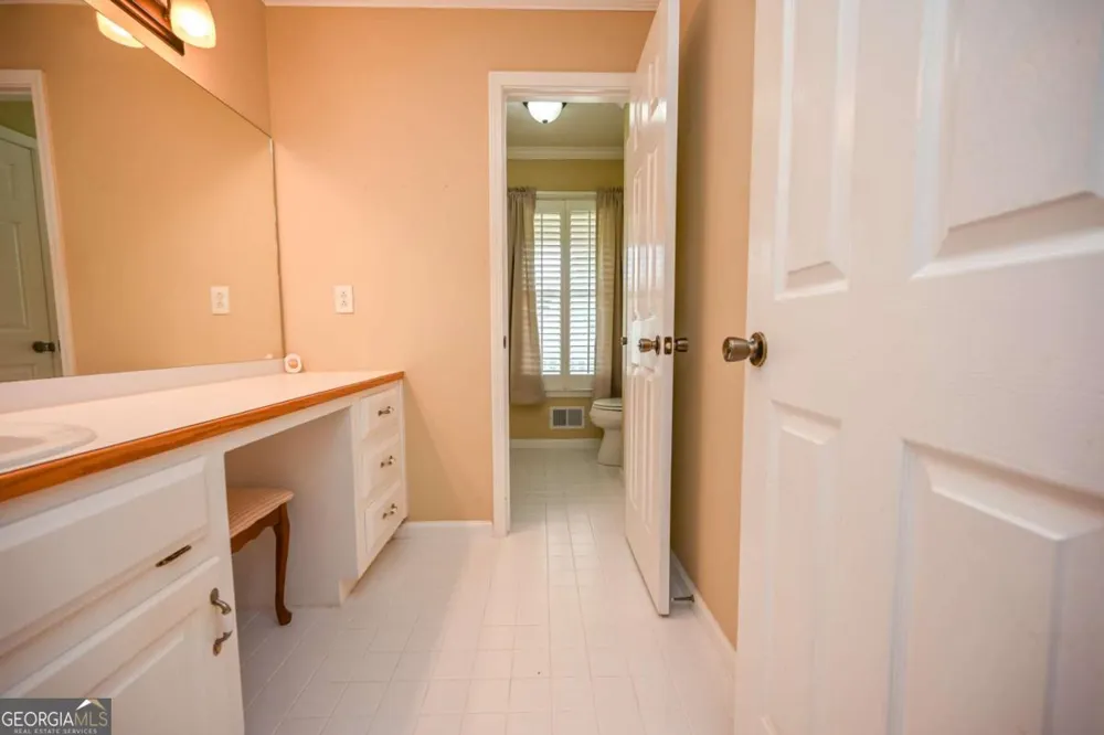 114 Valley Farm LN Acworth, GA 30102
