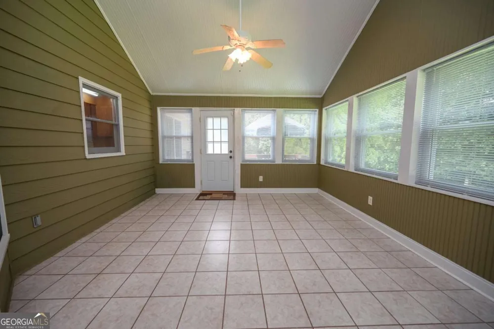 114 Valley Farm LN Acworth, GA 30102