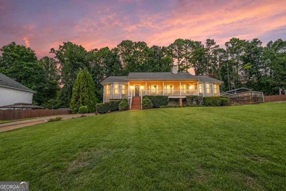 114 Valley Farm LN Acworth, GA 30102