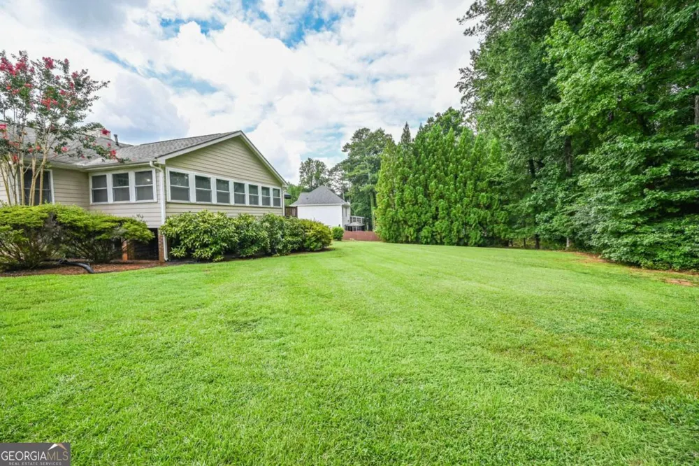 114 Valley Farm LN Acworth, GA 30102