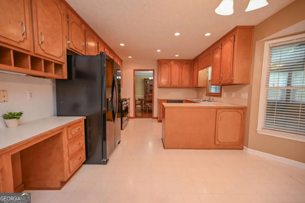 114 Valley Farm LN Acworth, GA 30102