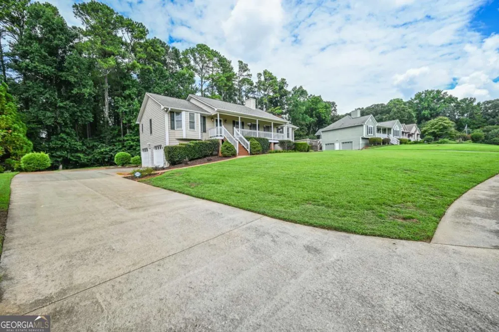 114 Valley Farm LN Acworth, GA 30102