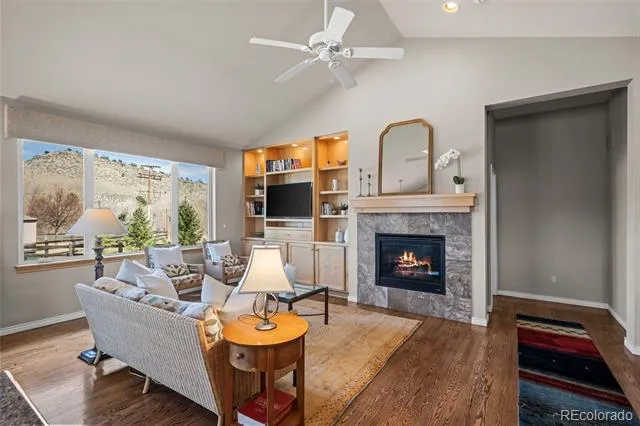 400 Carter Drive Lyons, CO 80540