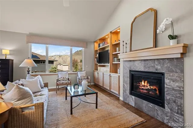 400 Carter Drive Lyons, CO 80540