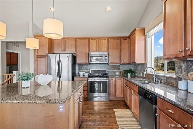 400 Carter Drive Lyons, CO 80540