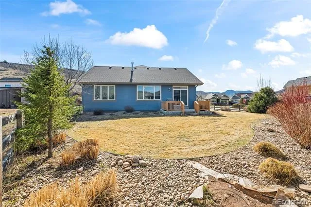 400 Carter Drive Lyons, CO 80540