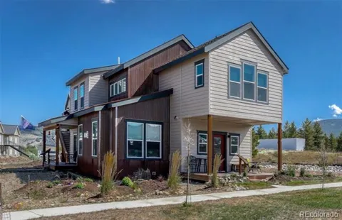 1404 Matchstick Green