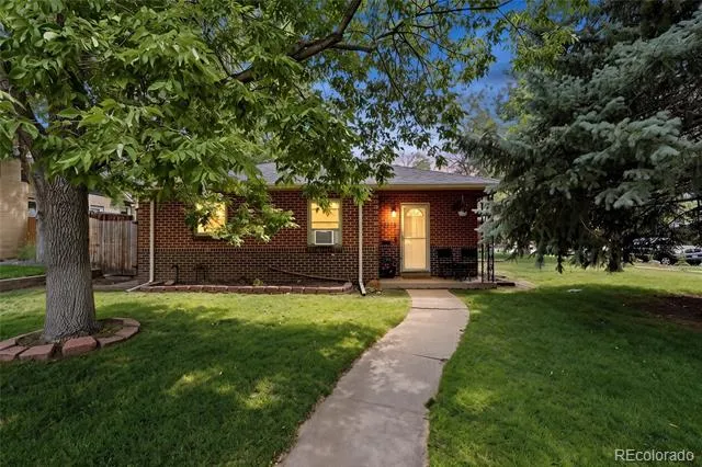 3710 W Stuart Street Denver, CO 80212