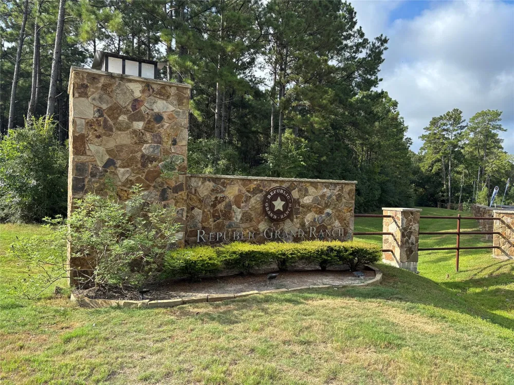 15223 Forest Grove Drive Willis, TX 77378