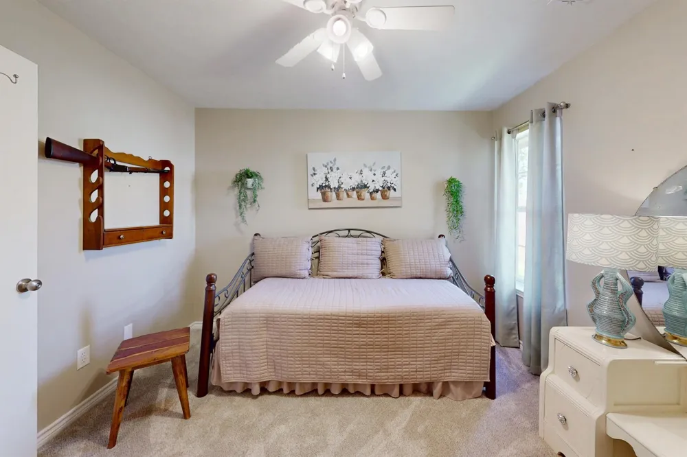 703 Meadow Brook Drive Caldwell, TX 77836