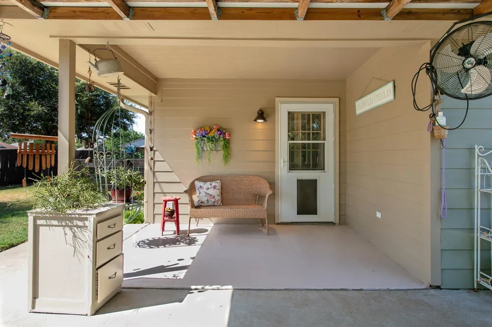 703 Meadow Brook Drive Caldwell, TX 77836