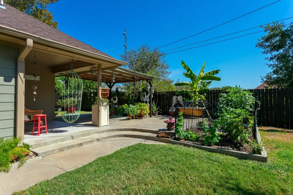 703 Meadow Brook Drive Caldwell, TX 77836