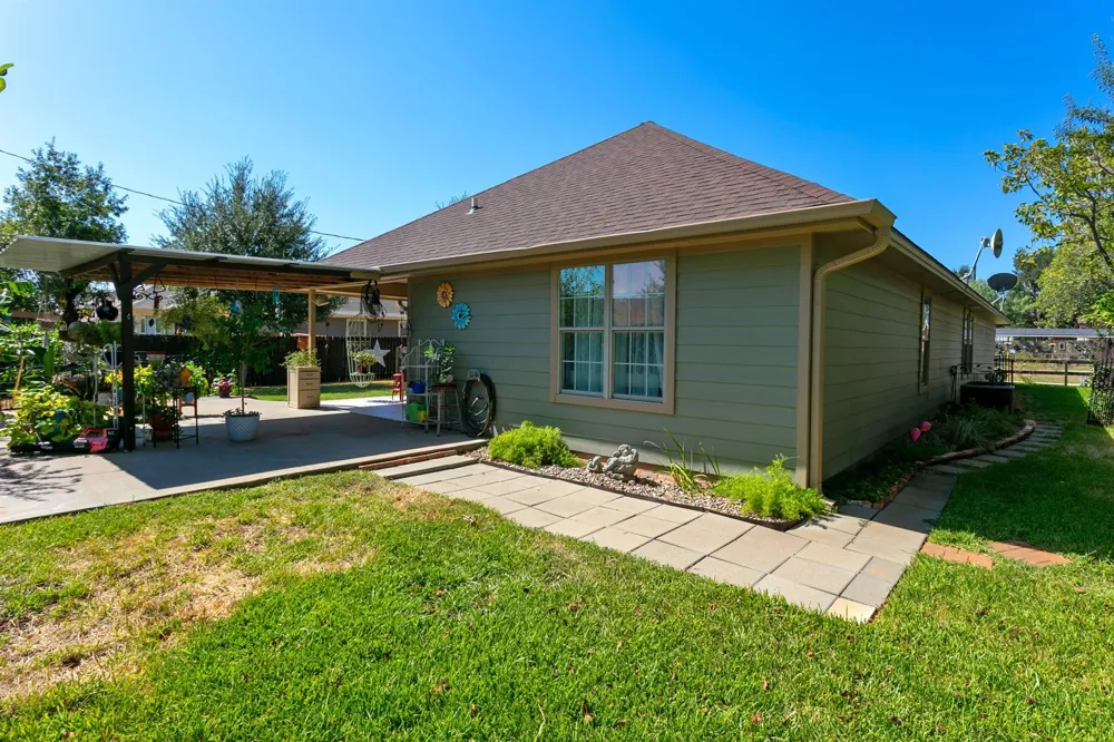 703 Meadow Brook Drive Caldwell, TX 77836