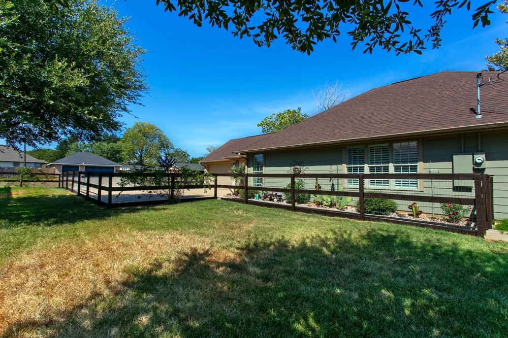 703 Meadow Brook Drive Caldwell, TX 77836