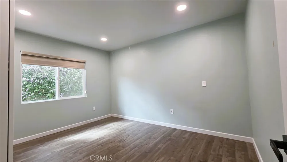 11819 West Trail Sylmar, CA 91342