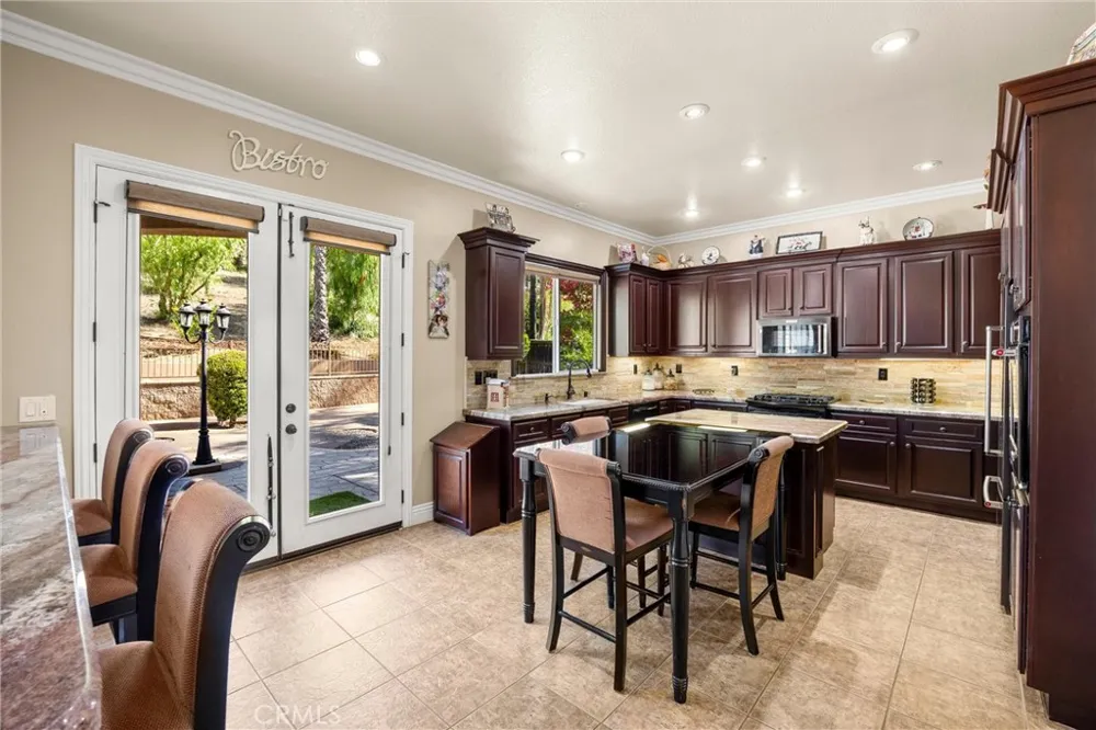 9856 Summerhill Road Rancho Cucamonga, CA 91737