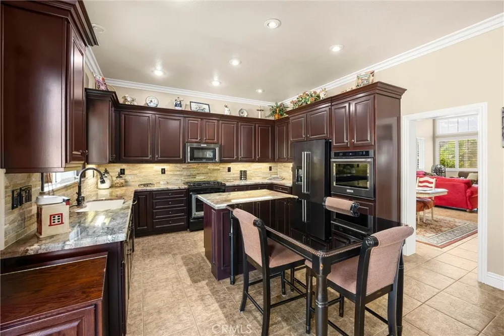 9856 Summerhill Road Rancho Cucamonga, CA 91737