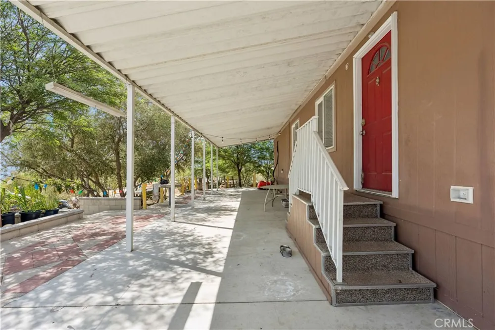 18455 Pequena Entrada Perris, CA 92570