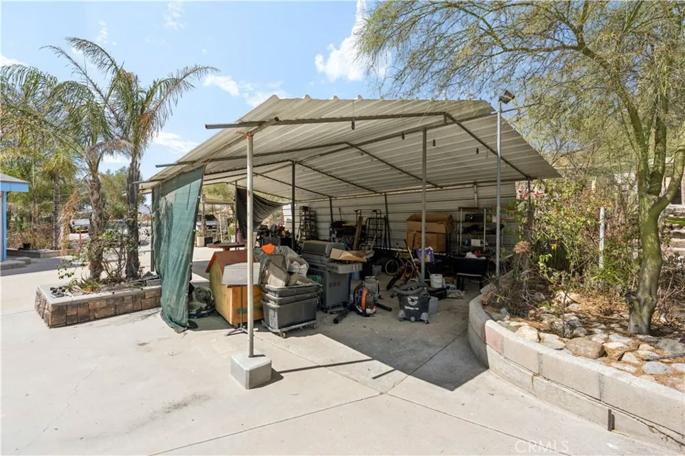 18455 Pequena Entrada Perris, CA 92570