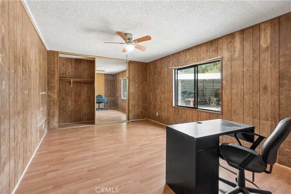 18455 Pequena Entrada Perris, CA 92570
