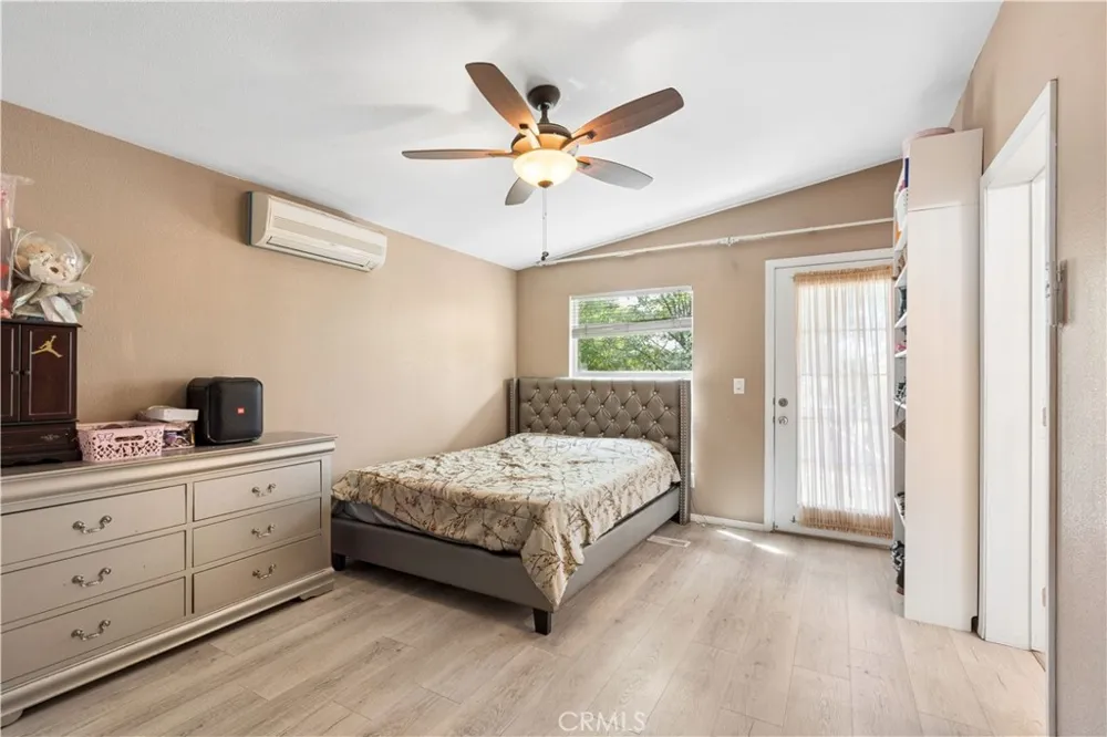 18455 Pequena Entrada Perris, CA 92570