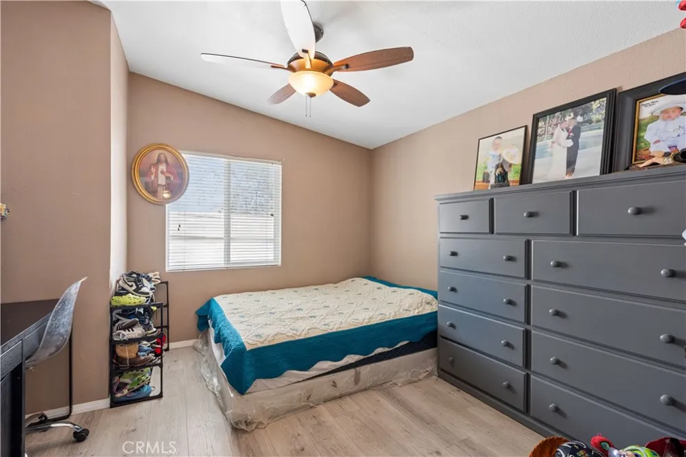 18455 Pequena Entrada Perris, CA 92570