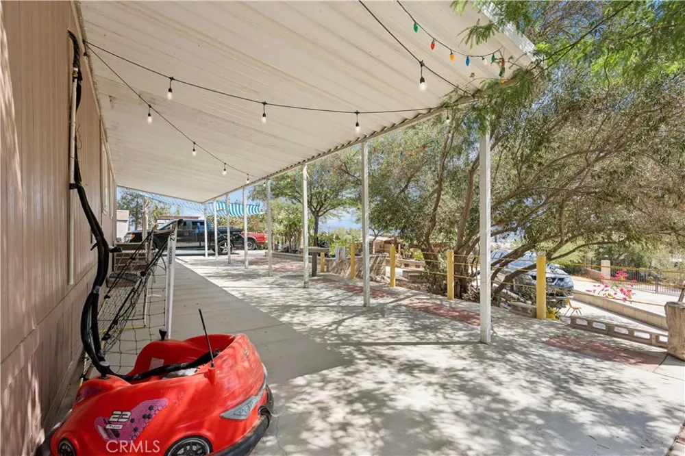 18455 Pequena Entrada Perris, CA 92570