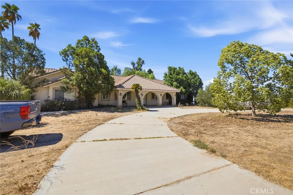 18551 Warren Road Riverside, CA 92508
