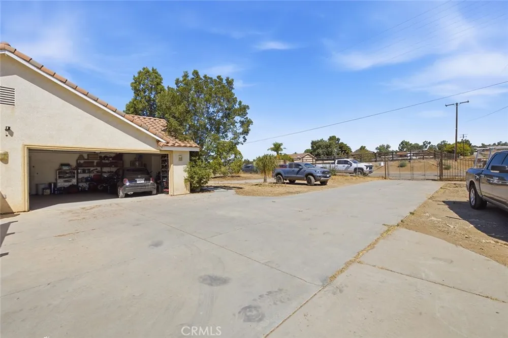 18551 Warren Road Riverside, CA 92508