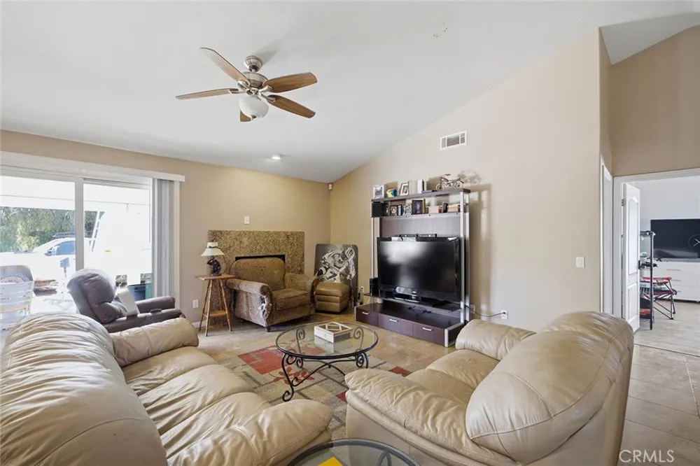18551 Warren Road Riverside, CA 92508