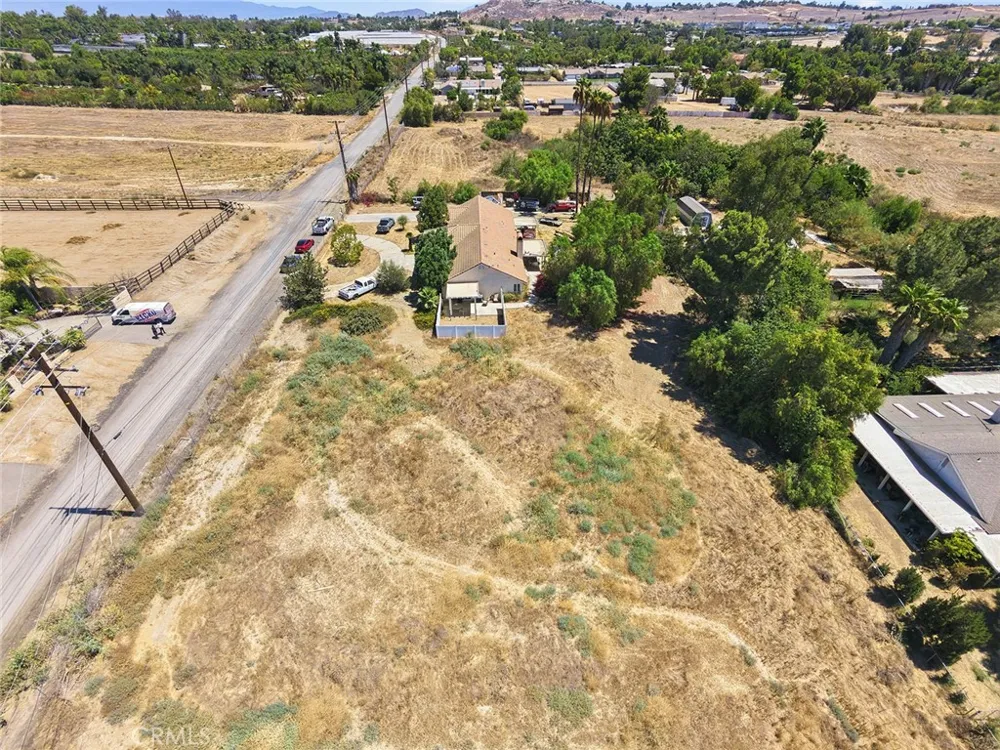 18551 Warren Road Riverside, CA 92508