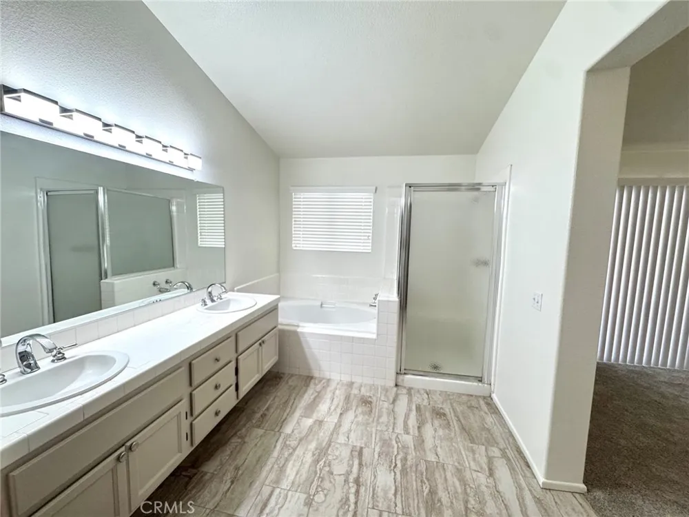 12789 Yorkshire Drive Apple Valley, CA 92308