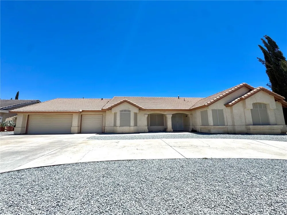 12789 Yorkshire Drive Apple Valley, CA 92308